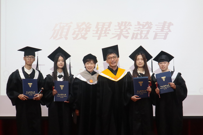 112學年度健產系畢業典禮圖片